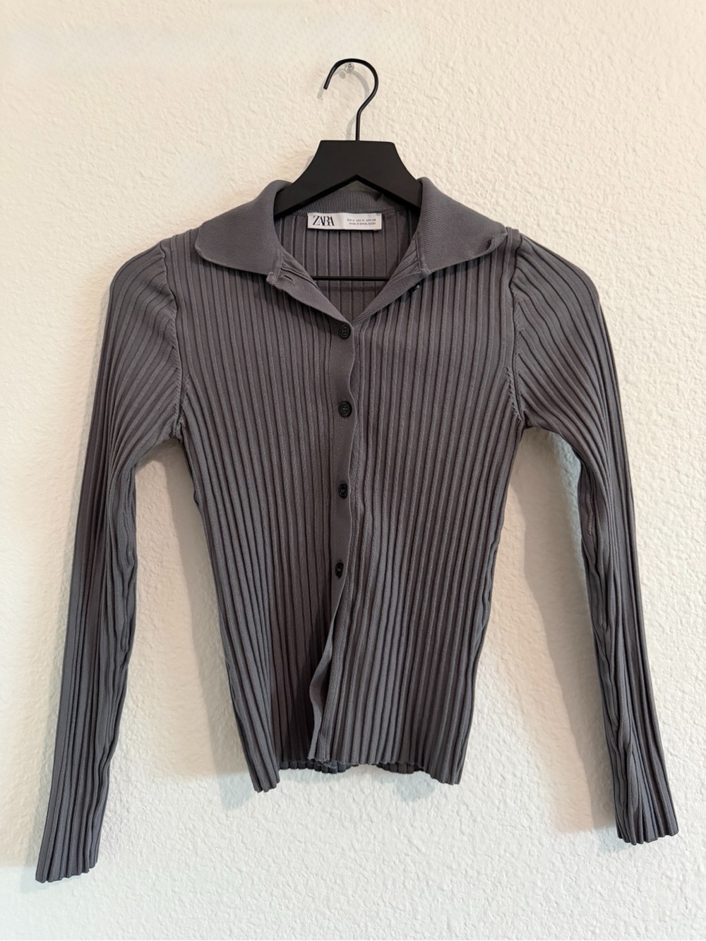 zara ribbed collared button-up top